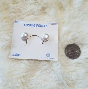 Screw back vintage earring